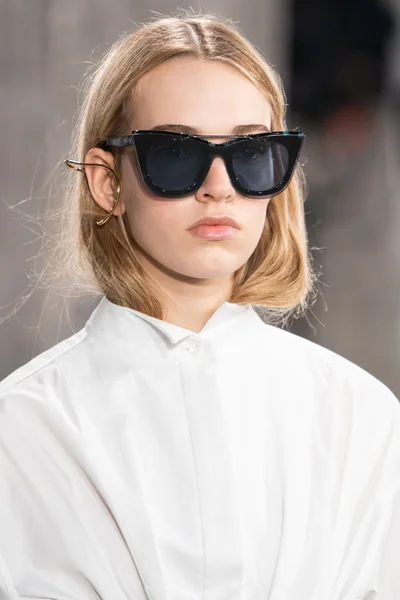Look 38